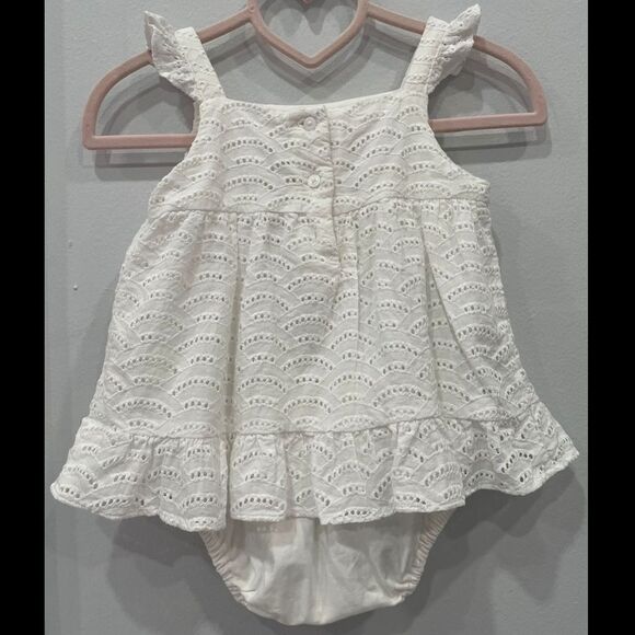 Janie and Jack Eyelet Ruffle White Romper 6-12 Months - Picture 4 of 7